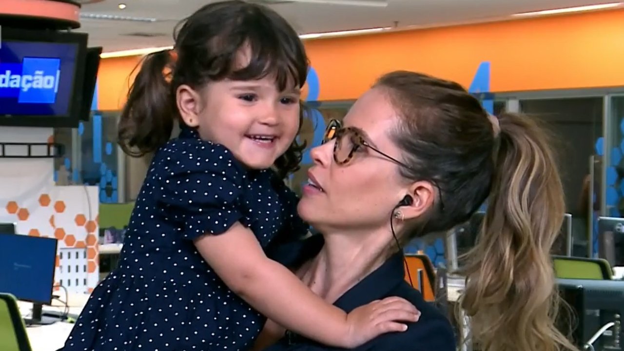 Joanna de Assis e a filha (foto: Reprodução SporTV)