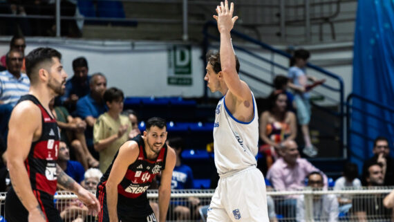 Jogador do Minas comemorando (foto: Hedgard Moraes/MTC)