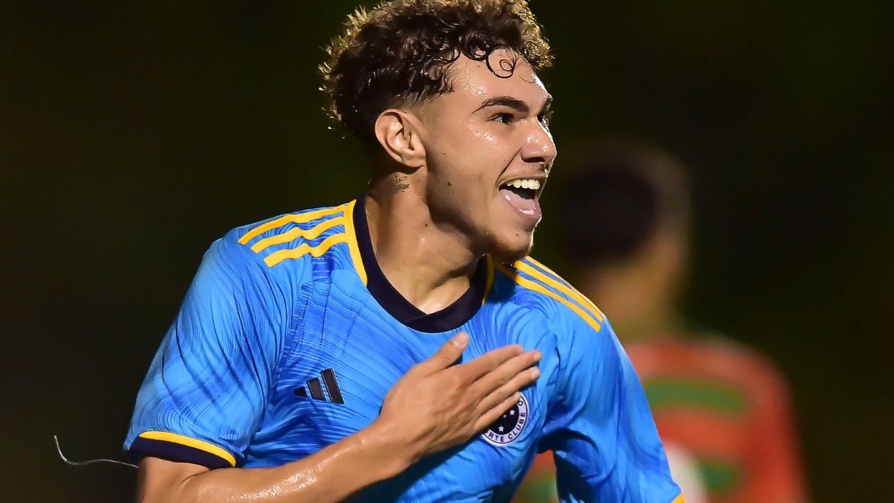 Arthur comemorando gol pelo Cruzeiro na Copinha (foto: Staff Images / Cruzeiro)