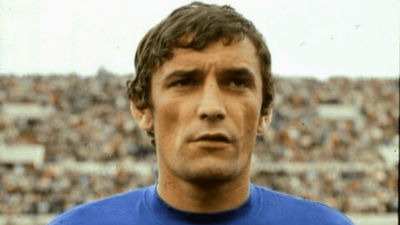 Luigi Gigi Riva, ex-atacante da Seleção Italiana (foto: Reprodução Twitter)