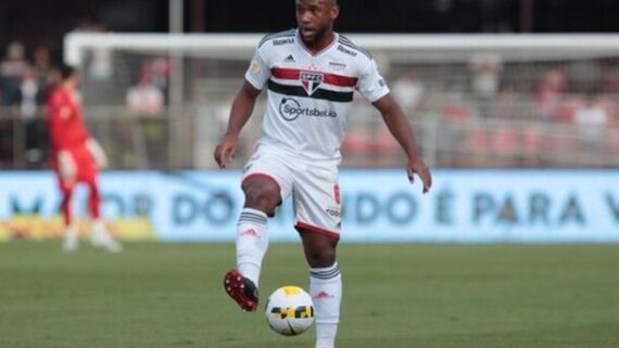 Luan pelo São Paulo (foto: Rubens Chiri / saopaulofc.net)