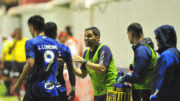 Larcamón em jogo do Cruzeiro (foto: Alexandre Guzanshe/EM/D.A.Press)