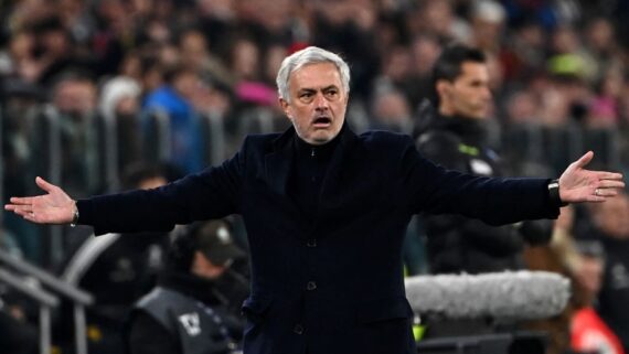 José Mourinho (foto: Isabella BONOTTO / AFP)