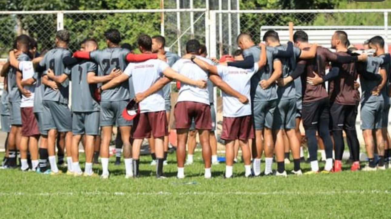 Jogadores do Patrocinense (foto: Alair Constantino/Dono do Apito)