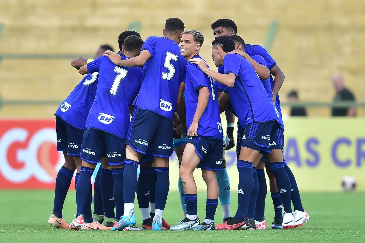 Jogadores do Cruzeiro Sub-20 reunidos (foto: Staff Images / Cruzeiro)