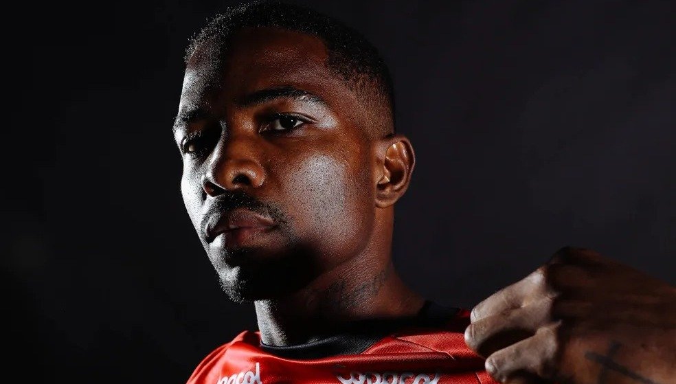 Cacá, zagueiro do Athletico-PR (foto: José Tramonin/Athletico-PR)