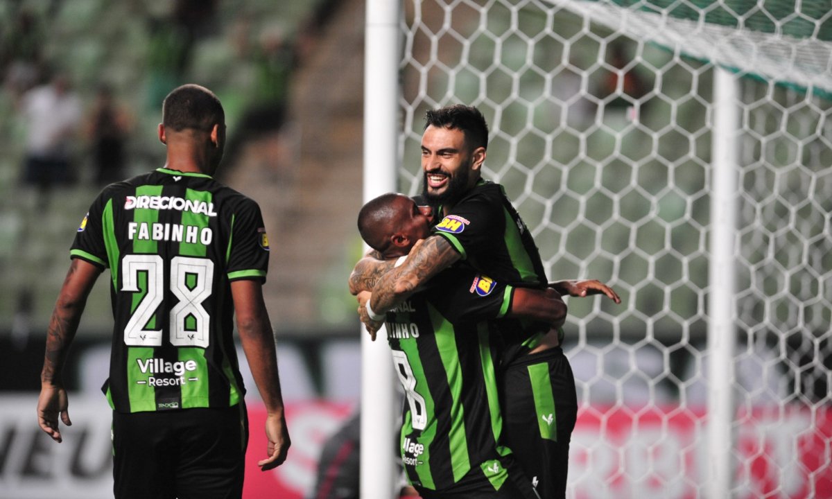 Mastriani marcou hat-trick diante do Pouso Alegre (foto: Alexandre Guzanshe/EM DA Press)