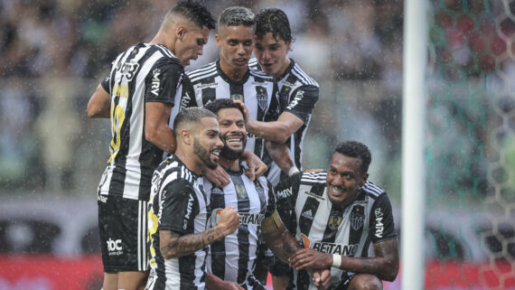 Jogadores do Atlético comemoram gol sobre a Caldense no Mineiro de 2023 (foto: Pedro Souza/Atlético)