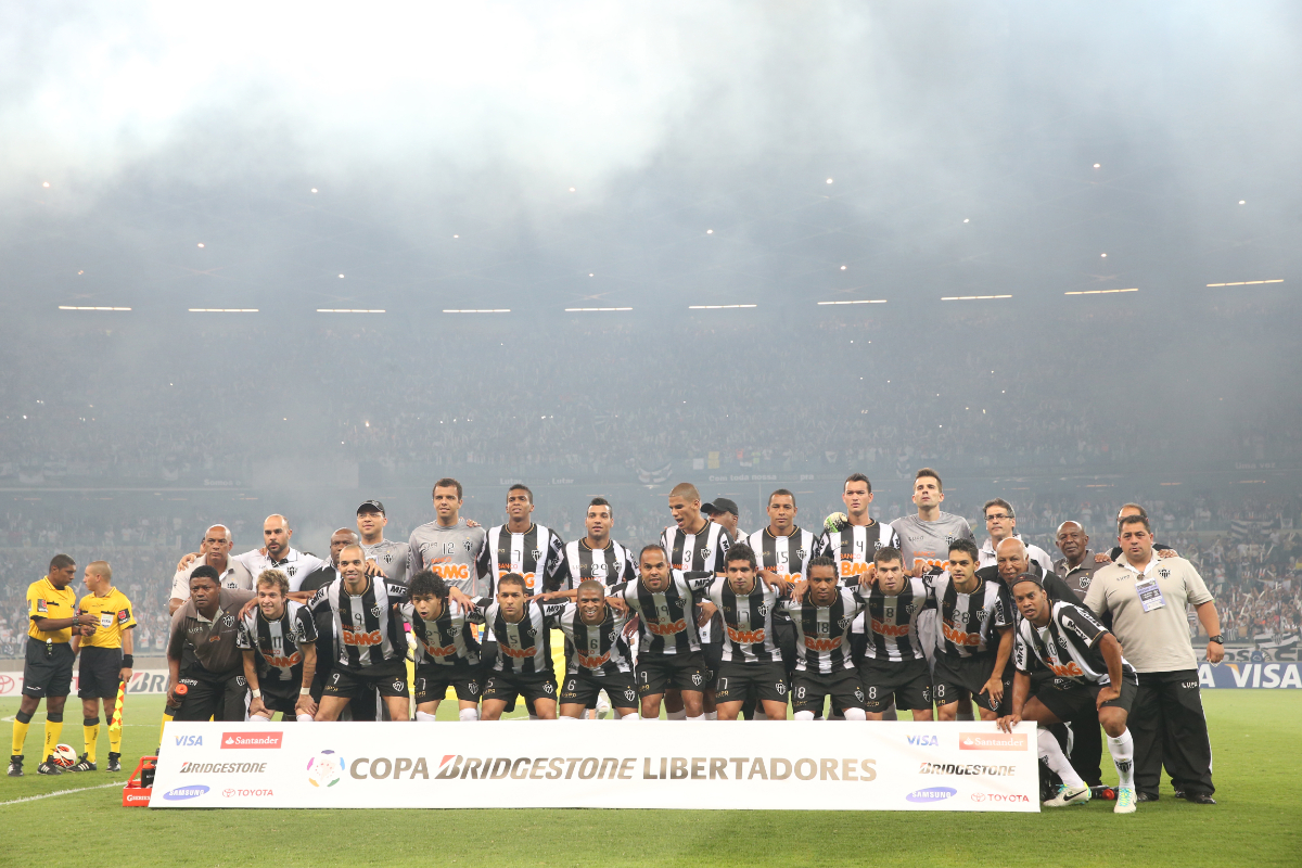 Elenco do Atlético campeão da Libertadores - (foto: Alexandre Guzanshe/EM/D.A Press)