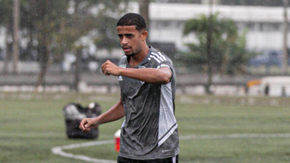 Berê em treino pelo Atlético antes do início da Copinha (foto: Bruno Sousa/Atlético)