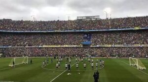 Torcida do Boca Juniors na mítica La Bombonera  - Crédito: 