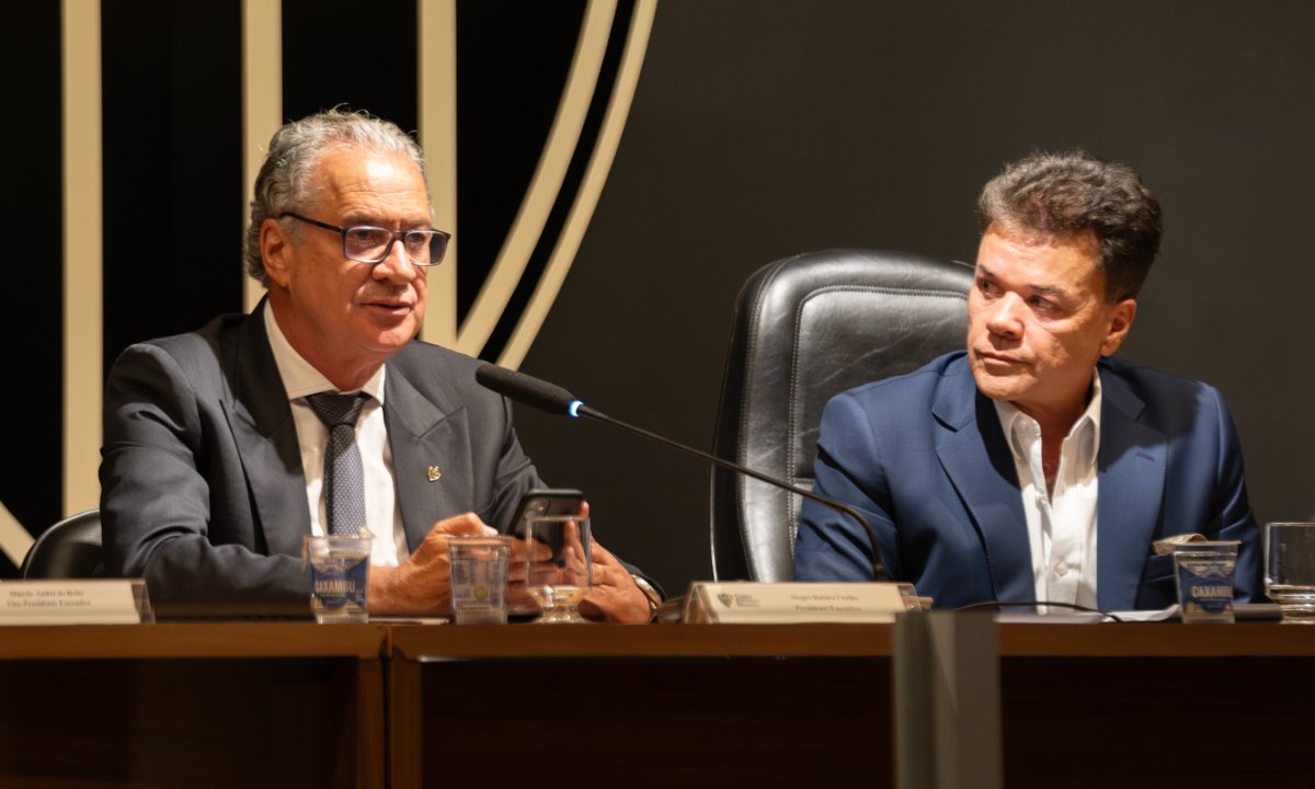 Sérgio Coelho ao lado de Renato Salvador na Sede do Atlético (foto: Divulgação/Atlético)