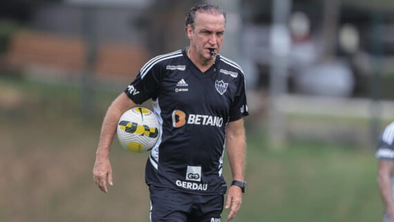 Cuca durante treino do Atlético em 2022 (foto: Pedro Souza/Atlético)