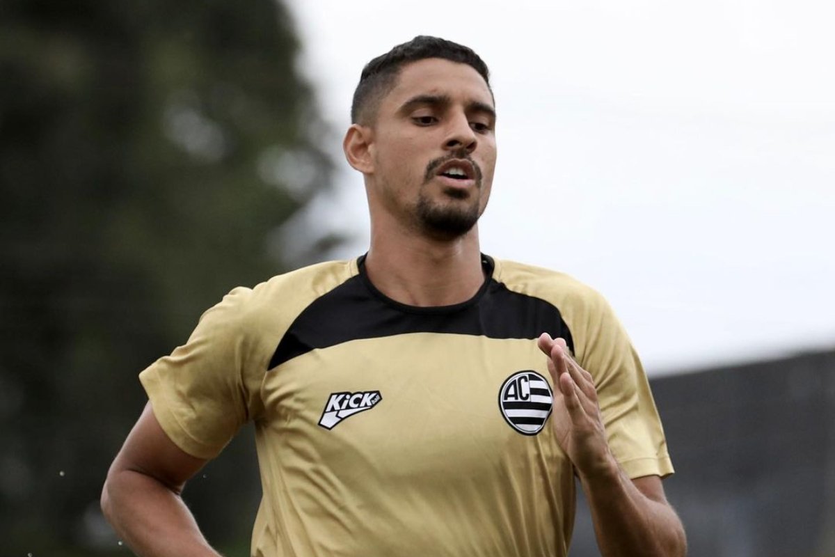 Daniel Amorim, atacante do Athletic (foto: Divulgação / Athletic)