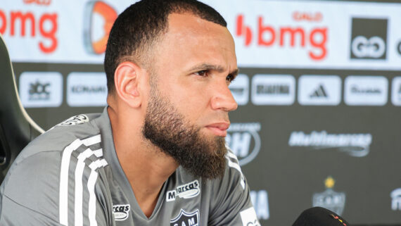 Everson em entrevista coletiva pelo Atlético (foto: Pedro Souza/Atlético)