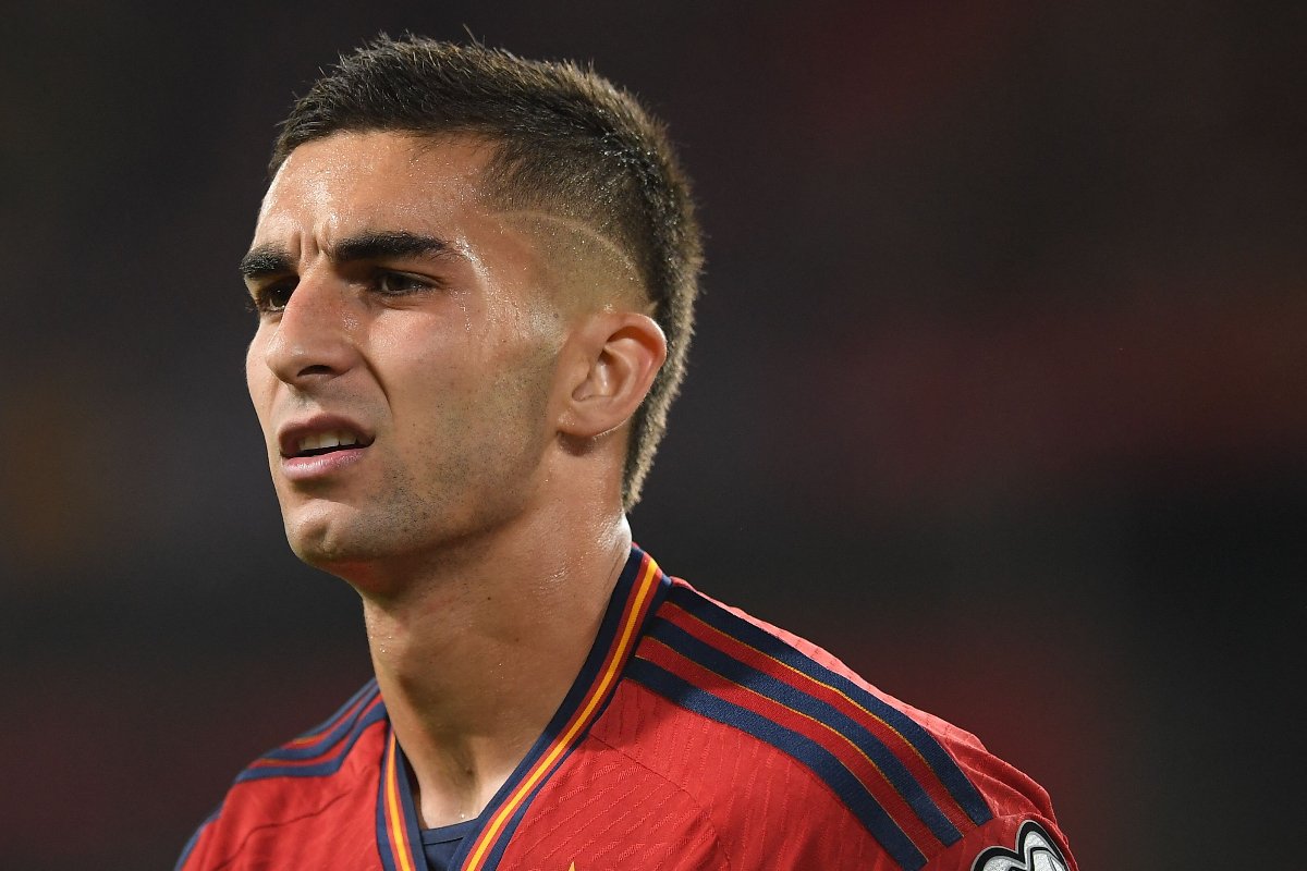 Ferran Torres, atacante do Barcelona (foto: JORGE GUERRERO / AFP)