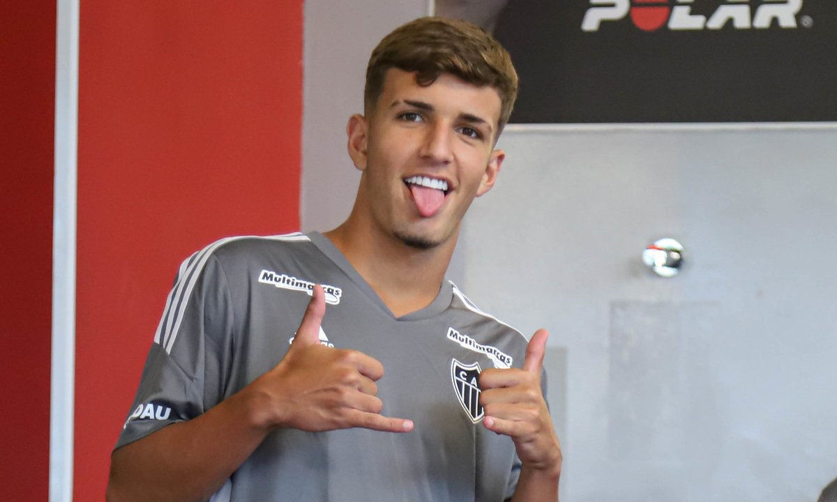 Iseppe em treino do Atlético antes do início da Copinha de 2024 (foto: Bruno Sousa / Atlético)
