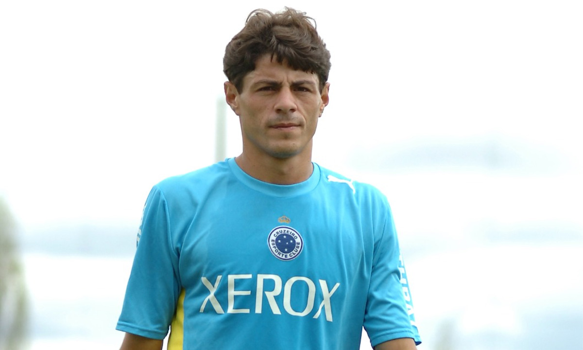 Nenê em treino no Cruzeiro na temporada 2007 - (foto: Juarez Rodrigues/EM D.A Press)