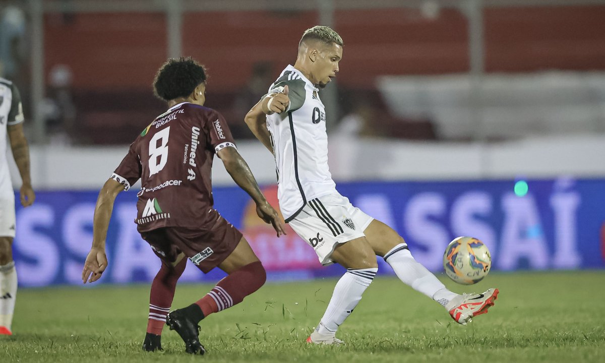 Jogadores de Atlético e Patrocinense (foto: Pedro Souza/Atlético)