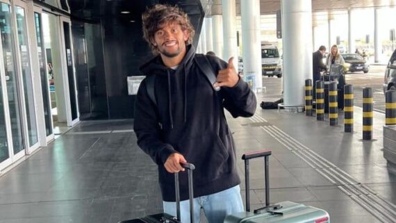 Gustavo Scarpa em aeroporto (foto: Reprodução/Instagram)