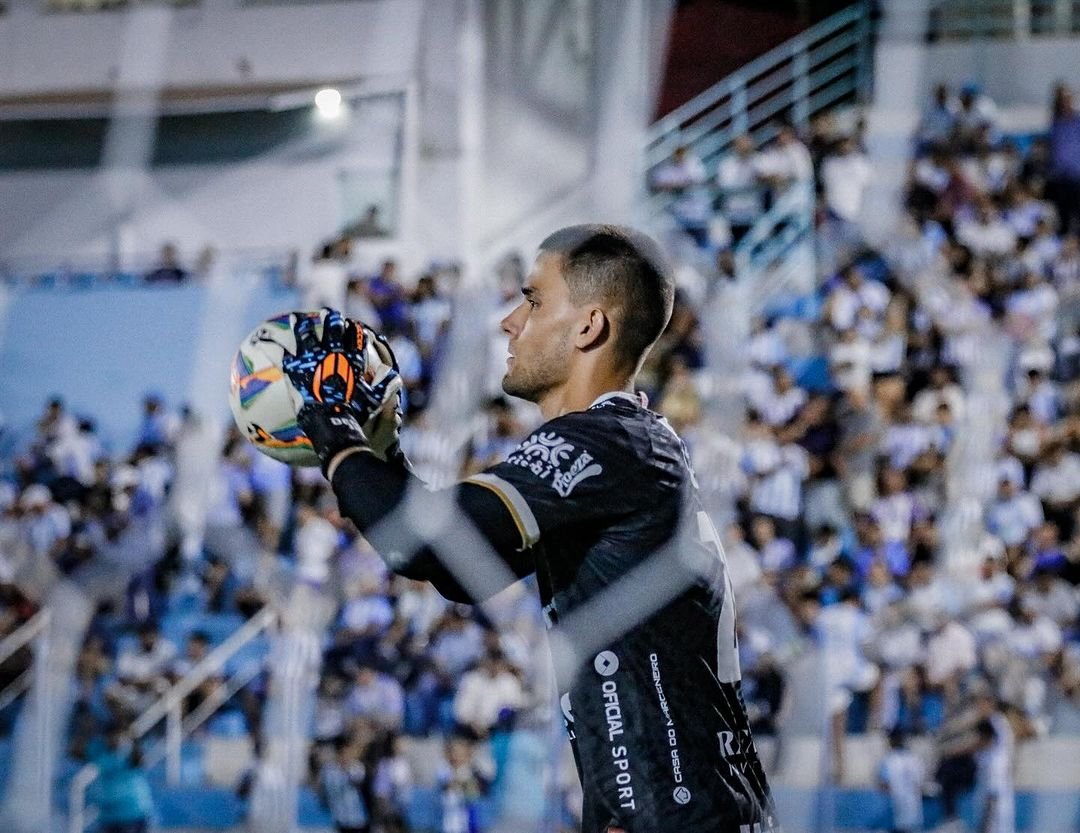 Denis Junior, goleiro do Vila Nova (foto: Instagram/Reprodução)