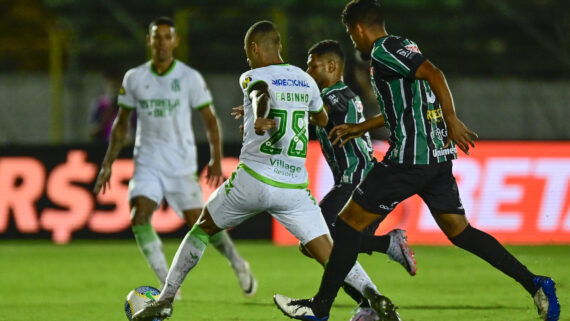 América perdeu para o Maringá por 2 a 0 (foto: Mourão Panda/América)