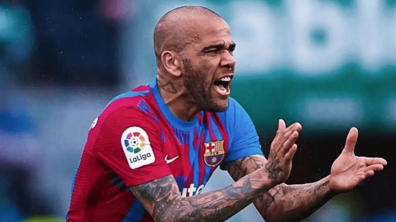 Daniel Alves quando vestia camisa do Barcelona (foto: Reprodução Instagram)
