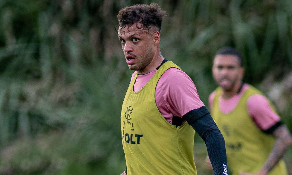Daniel Júnior em treino do Vitória (foto: Victor Ferreira/ECVitória)