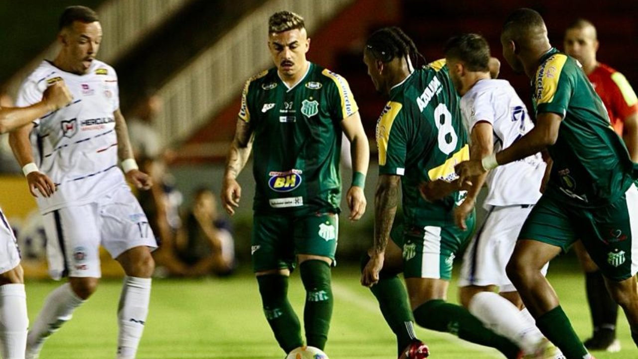 Jogadores de Uberlândia e Itabirito (foto: Welton Neves/UEC)