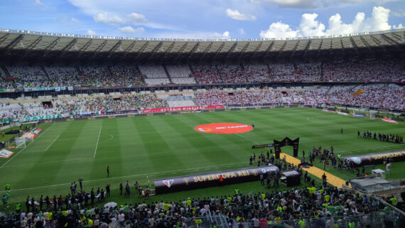 Mineirão dividido para Palmeiras x São Paulo pela Supercopa (foto: Alexandre Guzanshe/EM/D.A Press.)