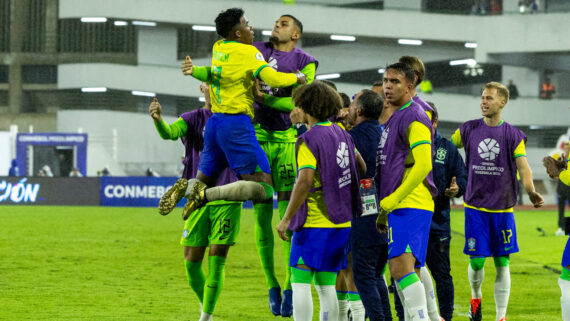 Seleção Brasileira comemorando (foto: Joilson Marconne/CBF)