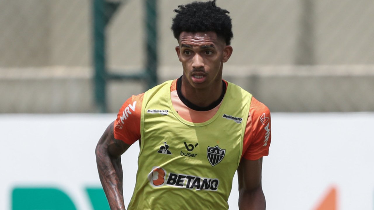 Dylan Borrero treinando na Cidade do Galo (foto: Pedro Souza / Atlético)