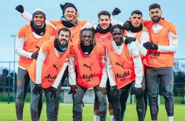 Jogadores do City durante treino da equipe (foto: Divulgação/Manchester City)