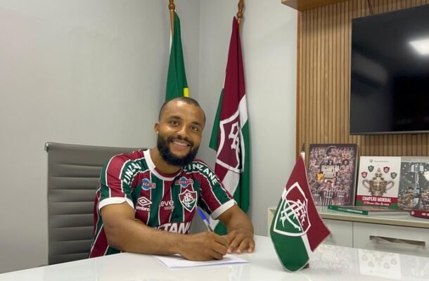 Samuel Xavier assinou com o Fluminense até dezembro de 2025 (foto: Lucas Merçon/Fluminense)