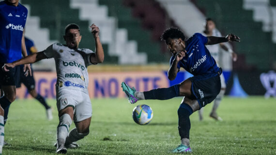Souza e Cruzeiro se enfrentaram na Paraíba (foto: Gustavo Aleixo/Cruzeiro)