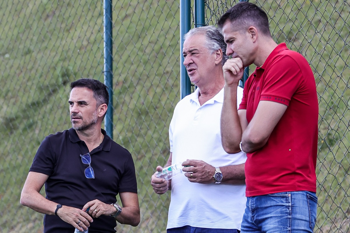 Rodrigo Caetano, Sérgio Coelho e Victor - (foto: Pedro Souza/Atlético)
