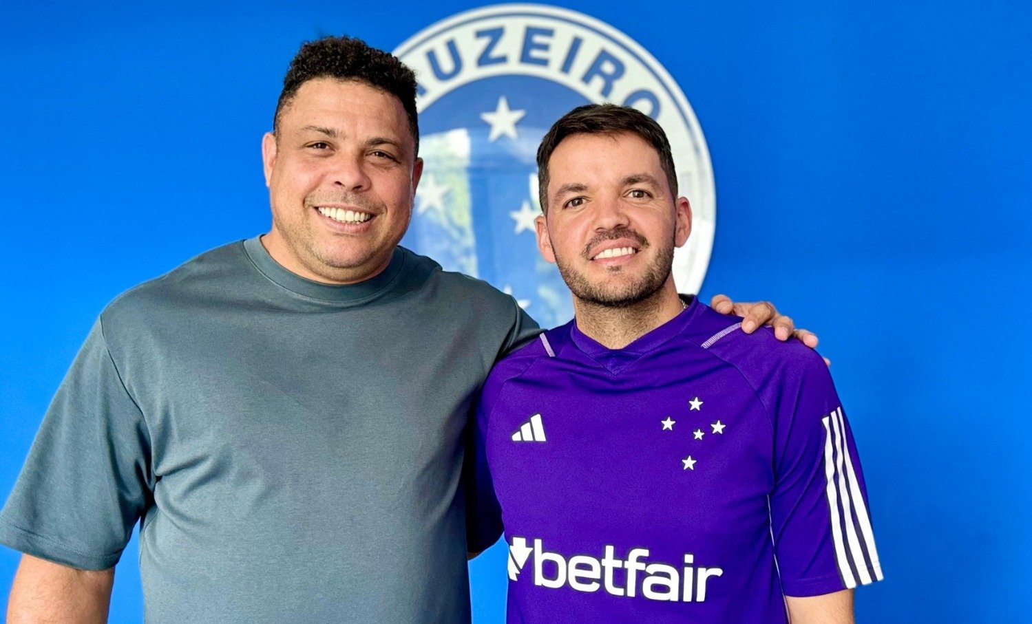 Ronaldo Nazário e Nicolás Larcamón na Toca da Raposa (foto: Marco Ferraz/Cruzeiro)