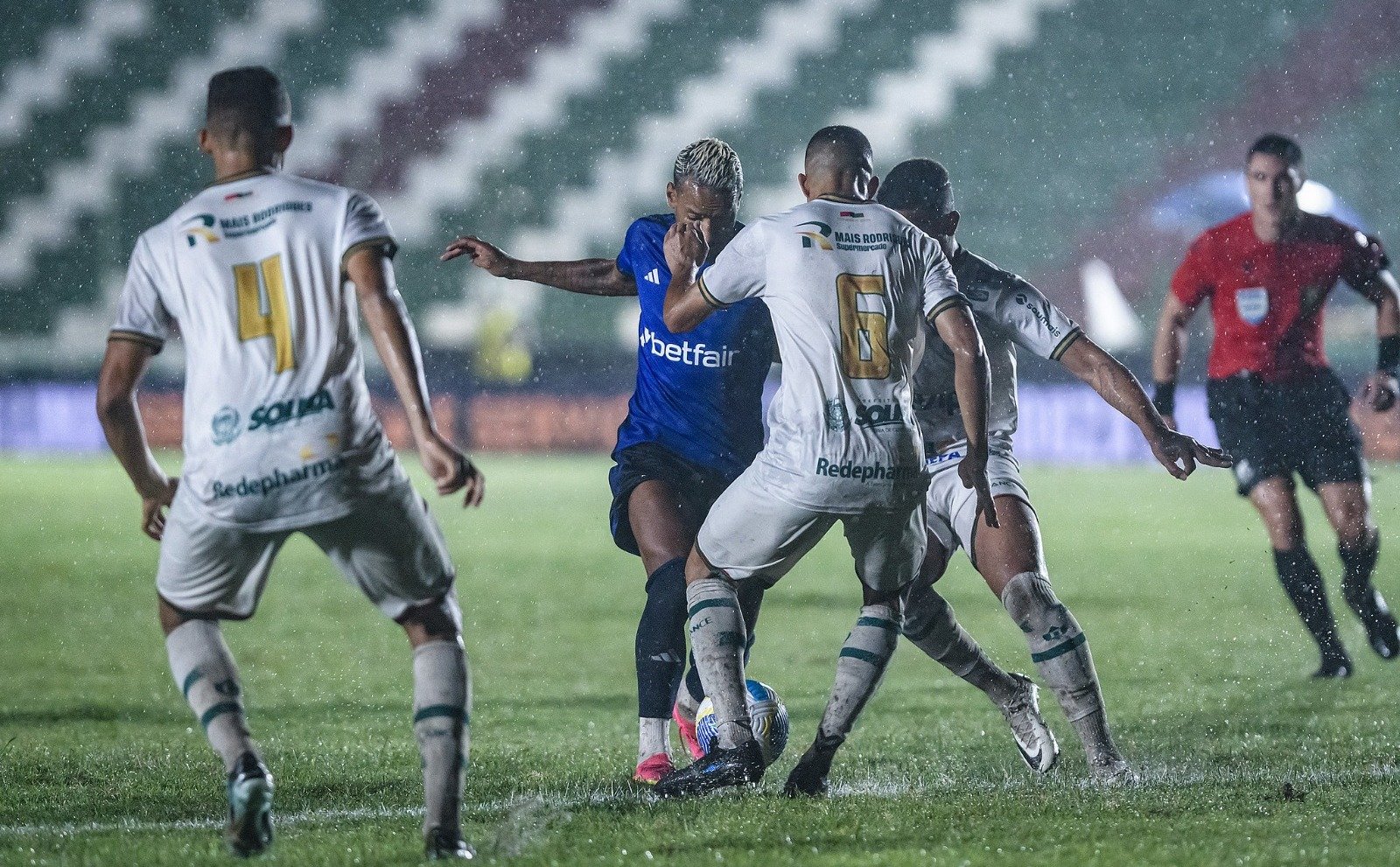 Cruzeiro perdeu para o Sousa por 2 a 0 na Copa do Brasil (foto: Gustavo Aleixo/Cruzeiro)