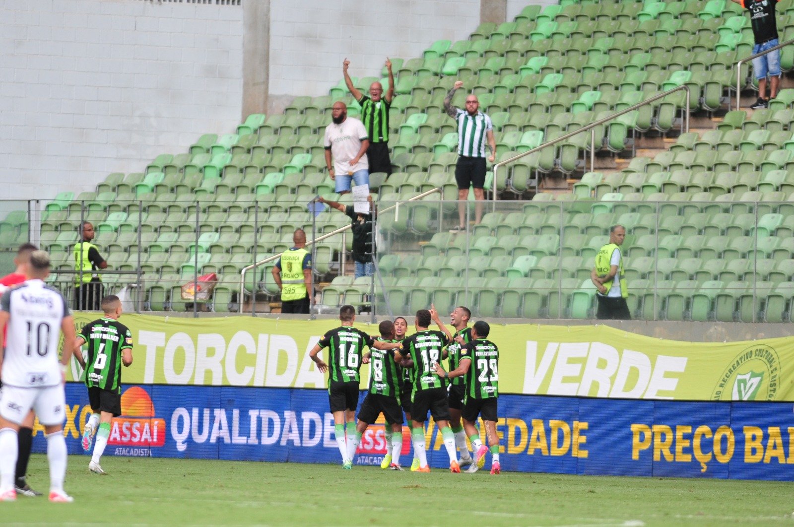 América x Atlético no Independência (foto: Alexandre Guzanshe/EM/D.A Press)