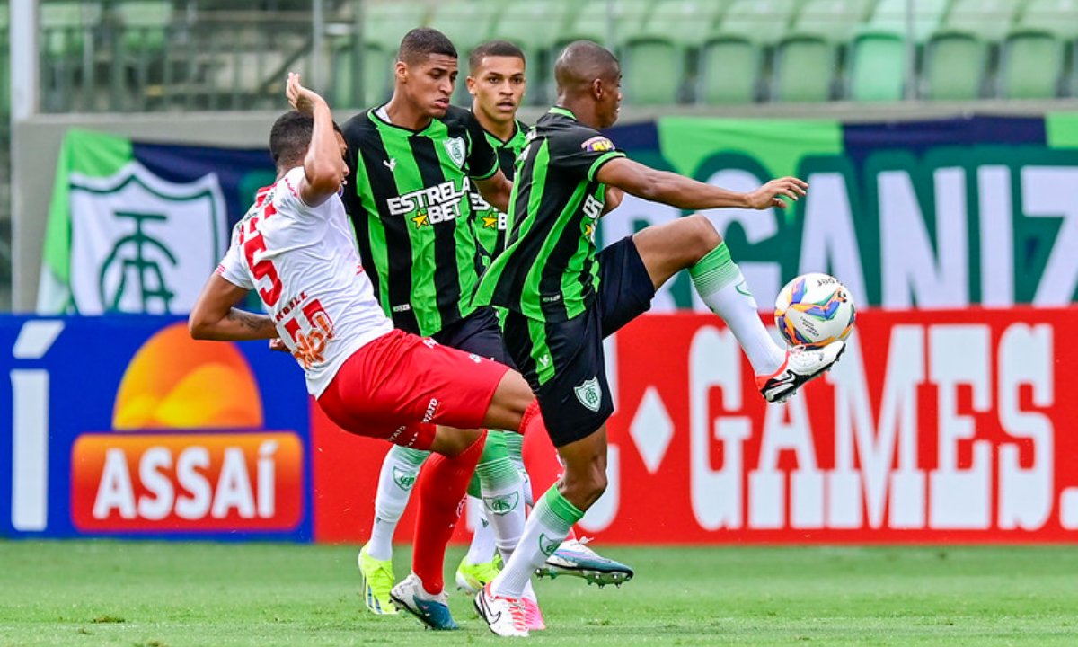 América em jogo diante do Villa Nova (foto: Mourão Panda/América)