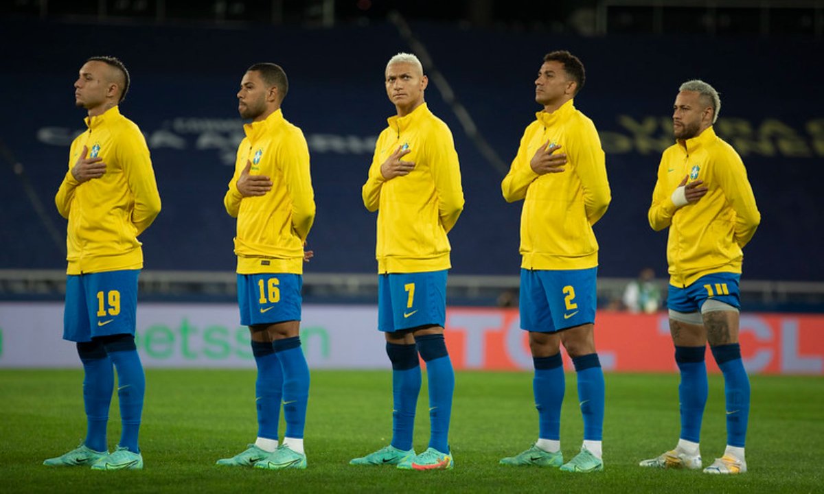 Danilo, em jogo pela Seleção Brasileira (foto: Lucas Figueiredo/CBF)