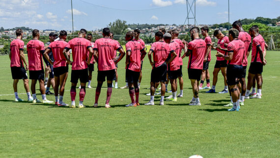 Elenco do América (foto: Mourão Panda/América)