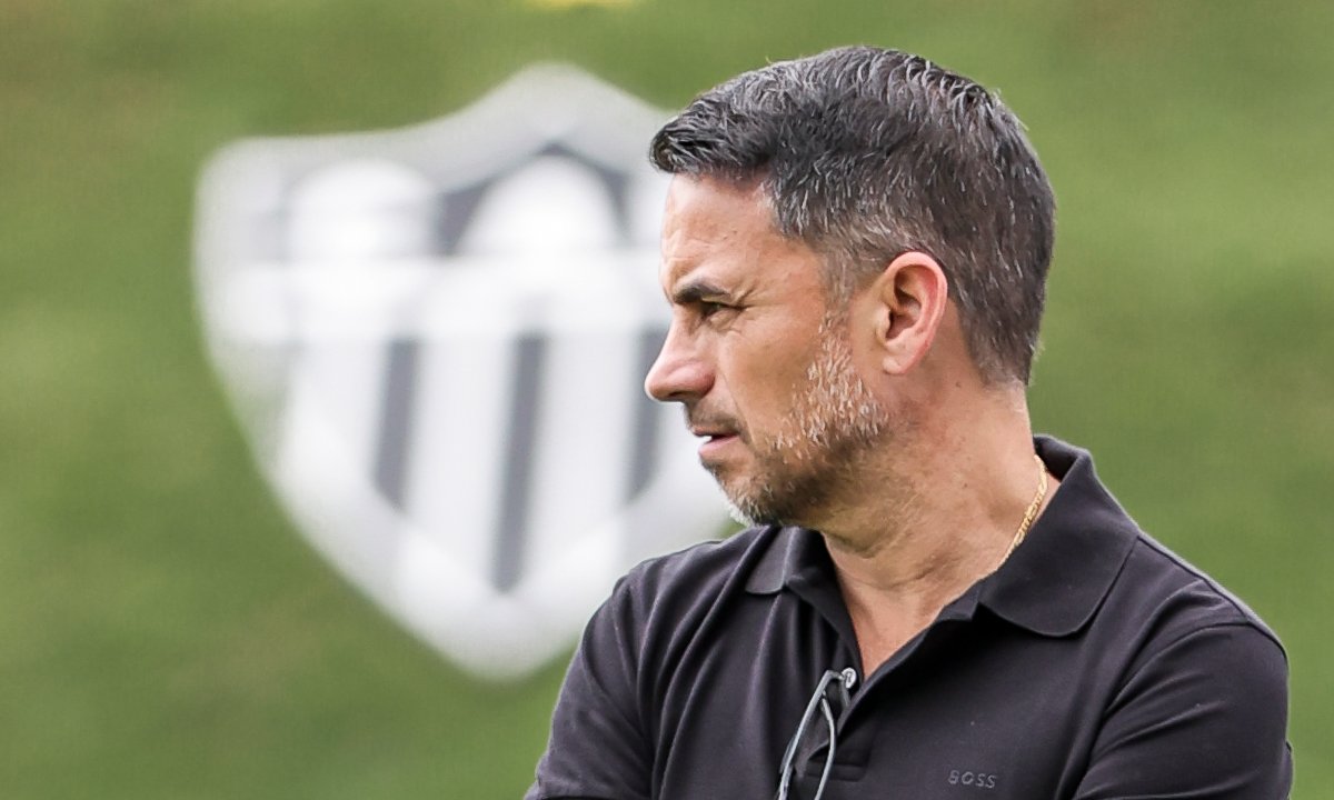 Caetano em treino do Atlético na Cidade do Galo (foto: Pedro Souza/Atlético)