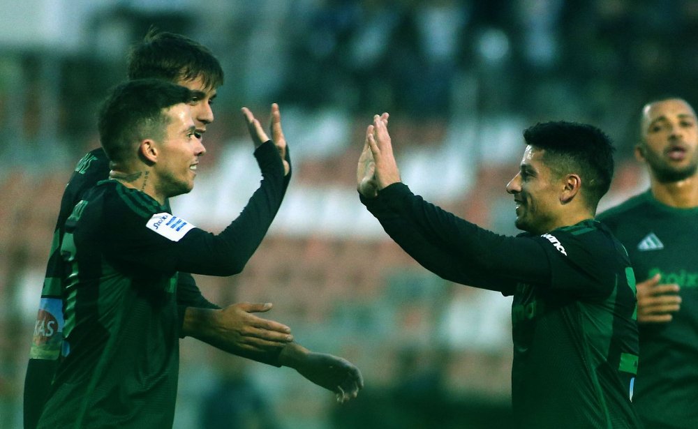 Bernard deu duas assistências na vitória do Panathinaikos sobre o Panserraikos, por 3 a 0, pelo Campeonato Grego (foto: Divulgação/Panathinaikos)