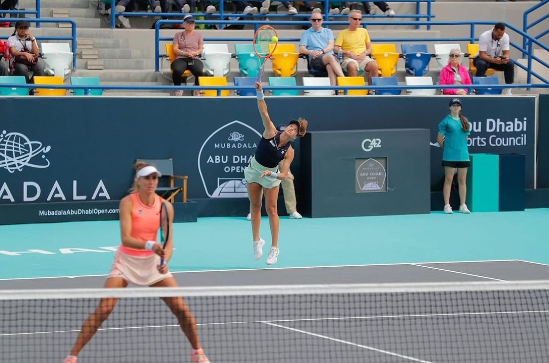 Bia Haddad e Luisa Stefani no WTA 500 de Abu Dhabi (foto: Reprodução/Redes Sociais)