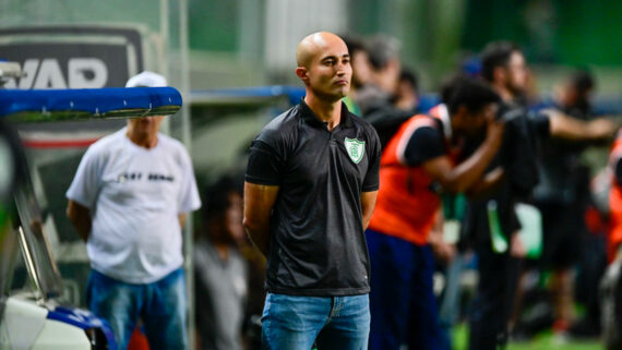 Cauan de Almeida, técnico do América, em jogo pelo Mineiro (foto: Mourão Panda/América)
