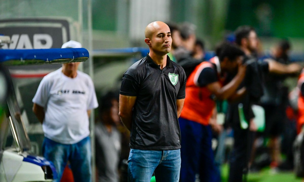 Cauan de Almeida, técnico do América, em jogo pelo Mineiro (foto: Mourão Panda/América)