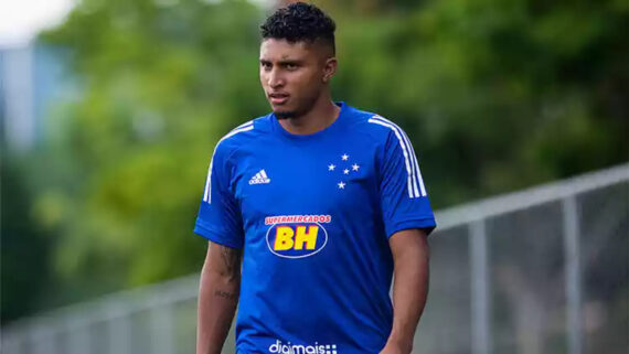 Volante Ederson, hoje destaque da Atalanta, em treino do Cruzeiro (foto: Bruno Haddad/Cruzeiro)