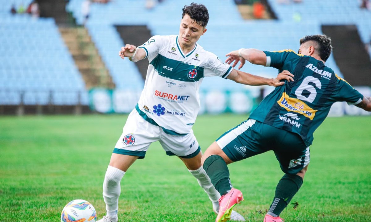 Ipatinga e Uberlândia no Mineiro (foto: Eude Aerton / Ipatinga)