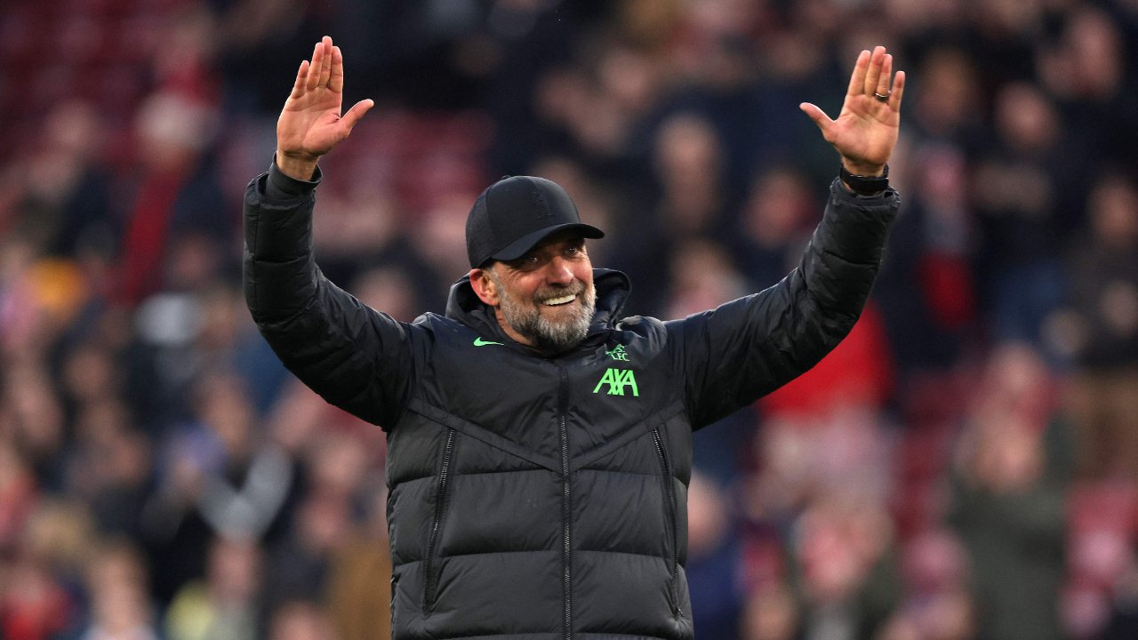 Técnico do Liverpool, Jürgen Klopp vai deixar o clube depois de quase uma década (foto: IAN HODGSON/AFP)